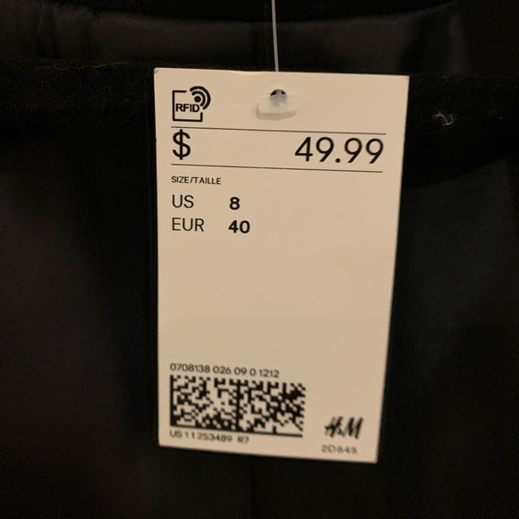 NEW H&M Gathered Sleeve Black Women’s Blazer - Picture 3 of 3